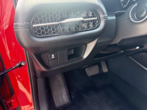 Used 2025 Honda HR-V EX-L image 20