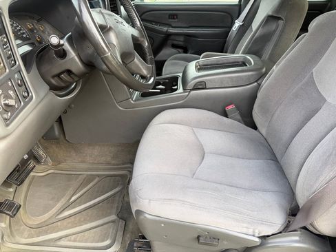 Used 2004 GMC Sierra 2500 SLE image 9