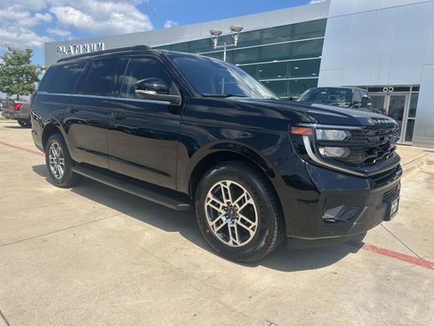 New 2025 Ford Expedition Max Active image 1