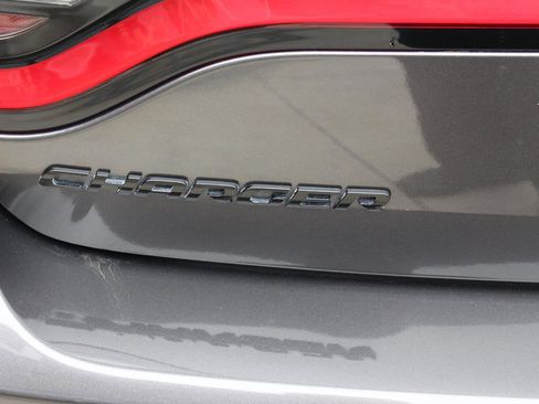 Used 2018 Dodge Charger SXT w/ Blacktop Package image 10