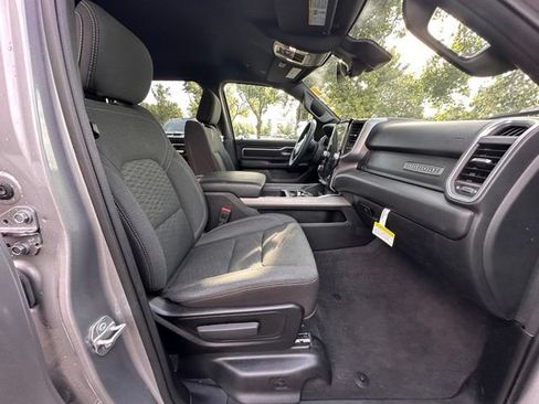 Used 2025 RAM 1500 Big Horn AWD/4WD image 31