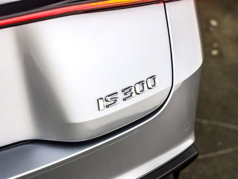 Used 2023 Lexus IS 300 w/ Premium Package image 9