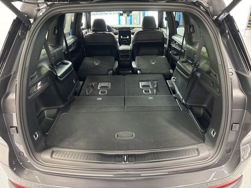 New 2025 Jeep Grand Cherokee L Limited w/ Black Appearance Package image 40