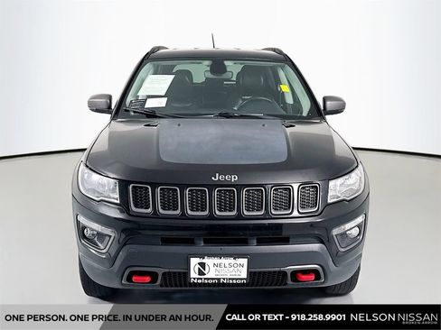 Used 2019 Jeep Compass Trailhawk AWD/4WD image 2