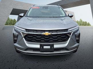 Used 2025 Chevrolet Trax LT FWD video 2