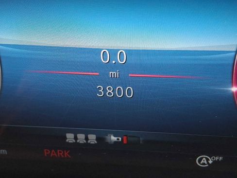 Used 2026 Mercedes-Benz GLB 250 4MATIC image 16