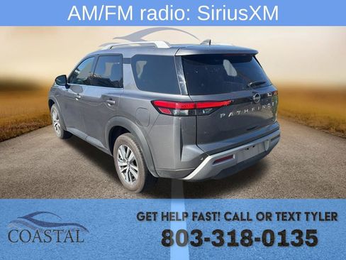 Certified 2025 Nissan Pathfinder SL FWD image 4