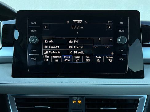 Used 2025 Volkswagen Taos SE image 32