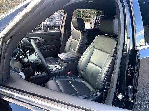 Certified 2022 Chevrolet Traverse LT image 21