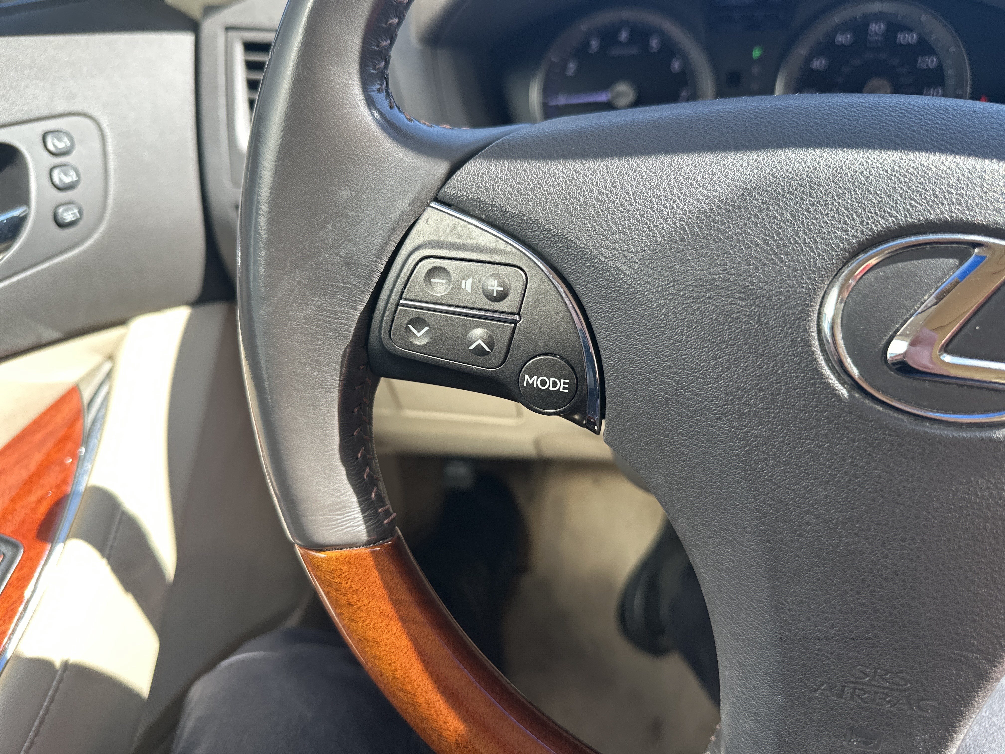 Used 2010 Lexus ES 350 FWD image 18