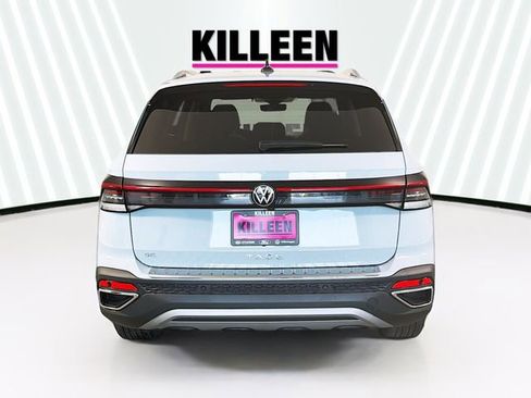 New 2026 Volkswagen Taos SE image 6