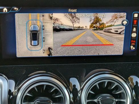 Used 2024 Mercedes-Benz EQB 300 4MATIC image 13