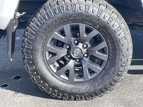 Used 2023 Toyota Tacoma SR5 w/ Technology Package image 13