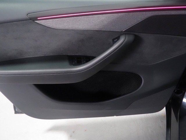 Used 2026 Tesla Model Y Long Range RWD image 60