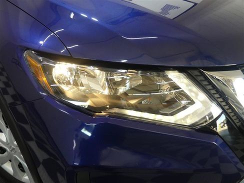 Used 2020 Nissan Rogue S AWD/4WD image 15