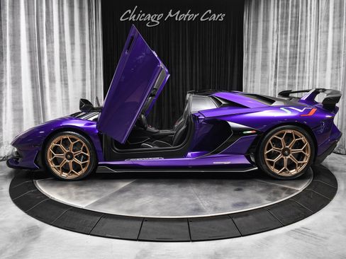 Used 2021 Lamborghini Aventador SVJ image 34