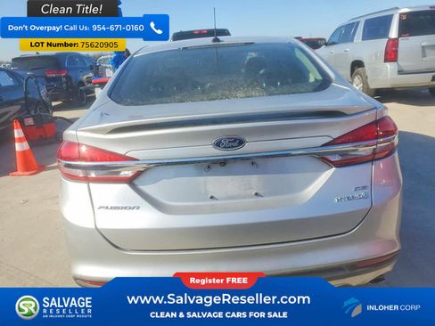 Used 2018 Ford Fusion SE image 8