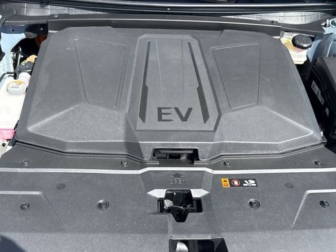 New 2025 Hyundai Ioniq 5 SE image 27