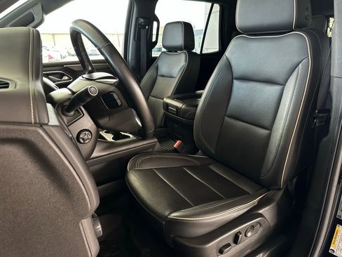 Used 2023 Chevrolet Tahoe Premier AWD/4WD image 14