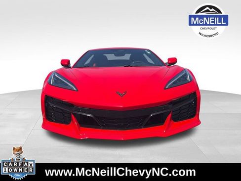 Used 2025 Chevrolet Corvette Z06 RWD image 2