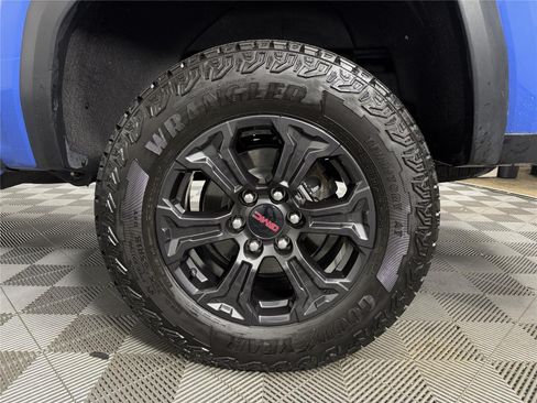 Certified 2025 GMC Canyon Elevation w/ Convenience Package AWD/4WD image 17