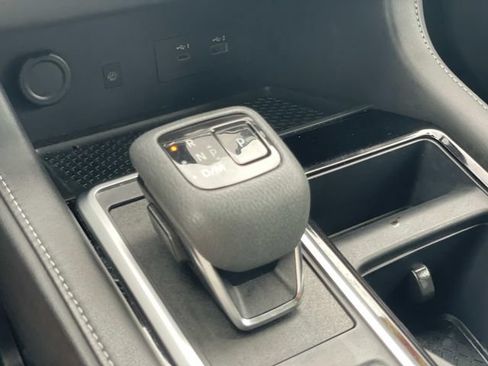 Used 2024 Nissan Pathfinder SL FWD image 20
