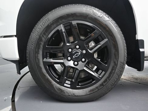 Used 2023 Chevrolet Silverado 1500 Custom RWD image 10