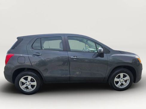 Used 2016 Chevrolet Trax LS AWD/4WD image 7