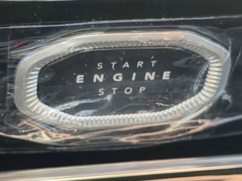 New 2026 Jeep Grand Cherokee Altitude image 34