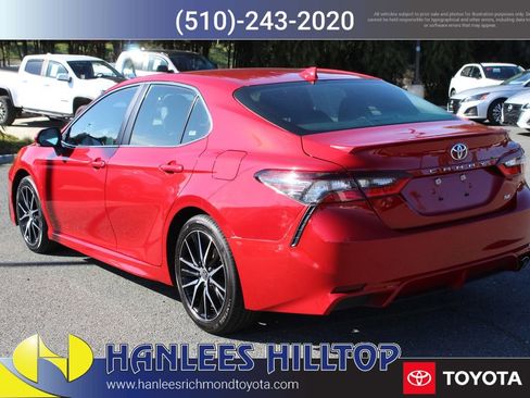 Used 2024 Toyota Camry SE image 9