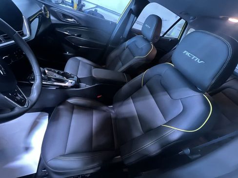 Used 2024 Chevrolet Trax ACTIV w/ Sunroof Package image 14