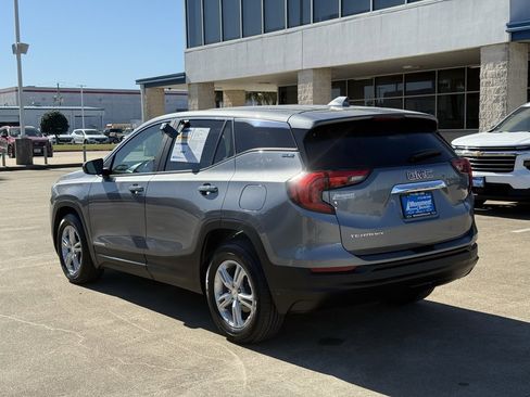 Used 2021 GMC Terrain SLE image 14