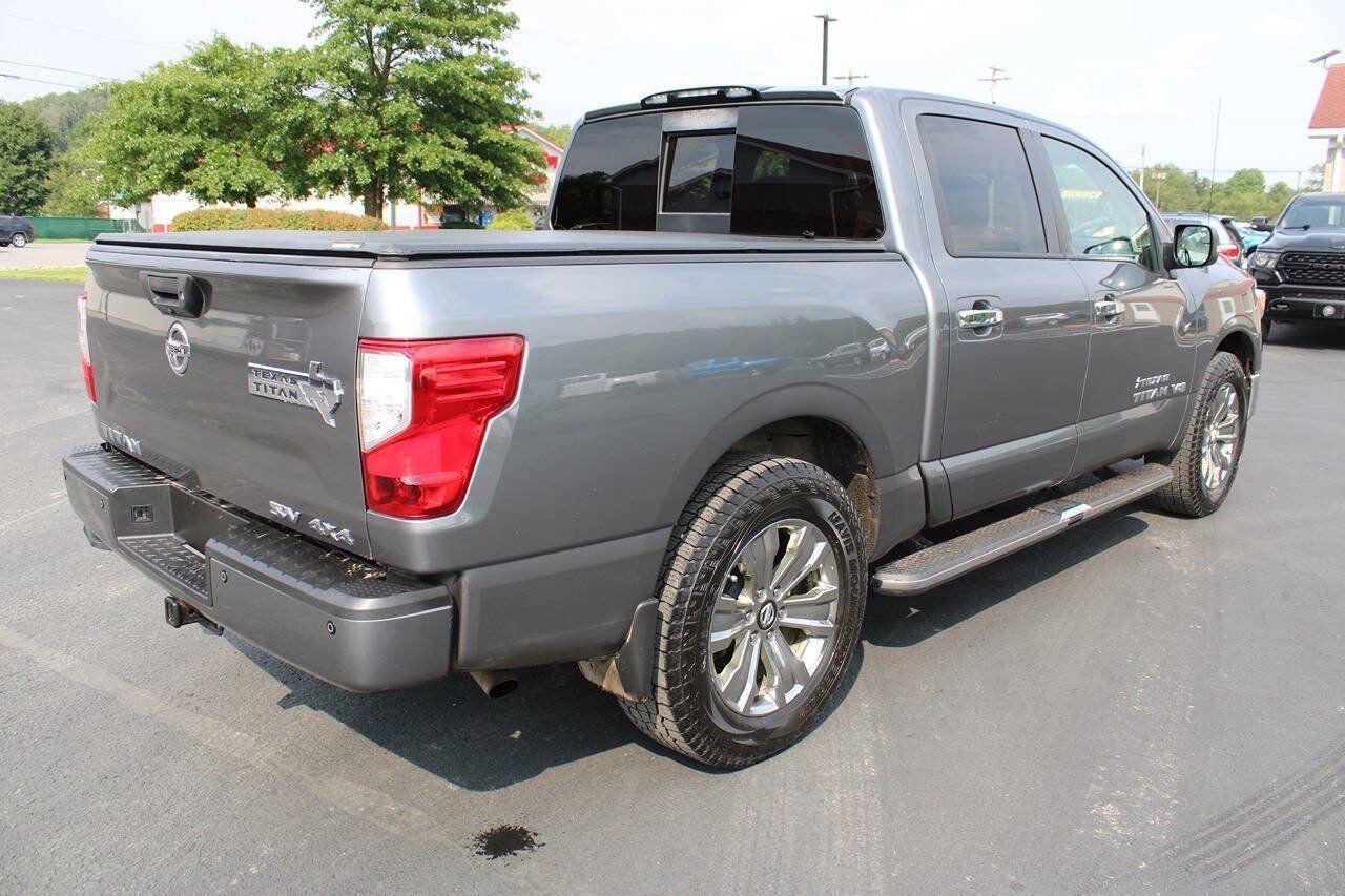 Used 2018 Nissan Titan SV w/ SV Convenience Package AWD/4WD image 6