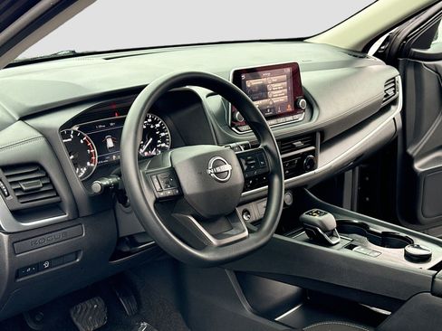 Certified 2025 Nissan Rogue S image 4