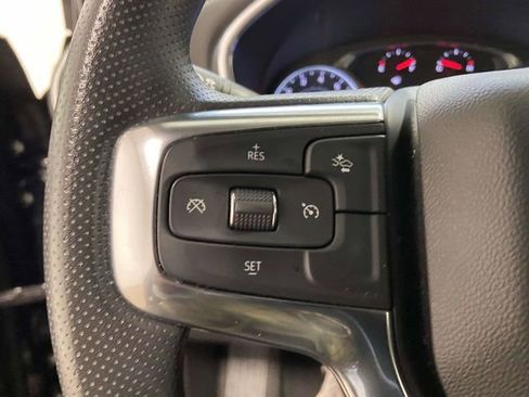 Used 2025 Chevrolet Blazer LT image 19