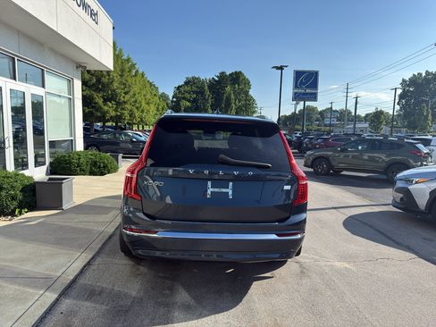 Used 2024 Volvo XC90 T8 Ultimate AWD/4WD image 4