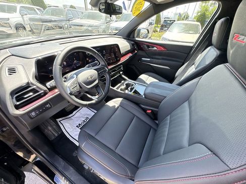 Used 2026 Chevrolet Traverse Z71 w/ LPO, Floor Liner Package AWD/4WD image 37