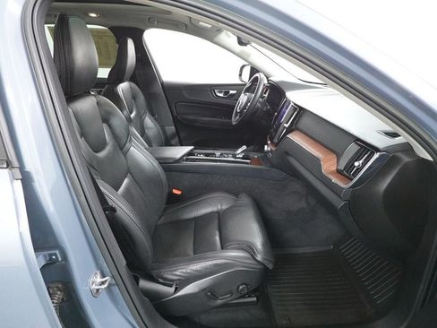 Used 2023 Volvo XC60 B5 Ultimate w/ Climate Package AWD/4WD image 31