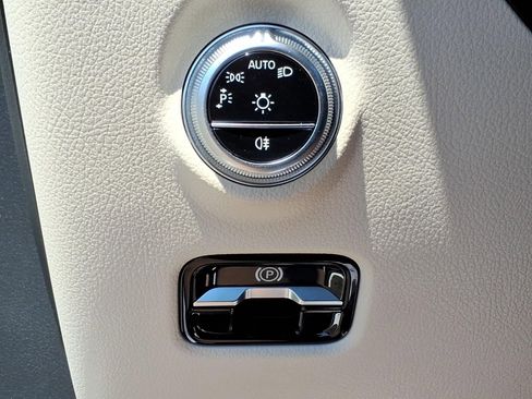 Certified 2023 Mercedes-Benz C 300 4MATIC Sedan image 17
