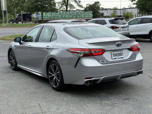 Used 2018 Toyota Camry SE FWD image 4