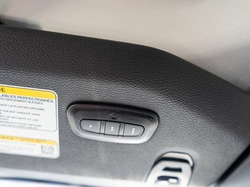 Used 2024 Jeep Wrangler Unlimited image 28