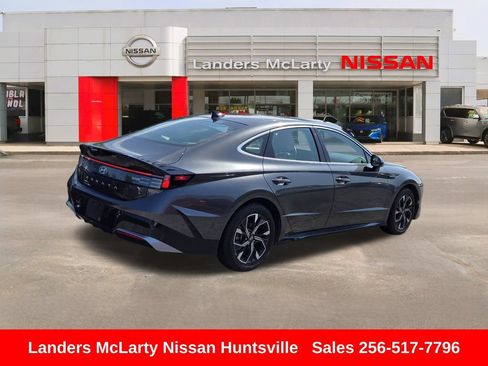 Used 2024 Hyundai Sonata SEL FWD image 3