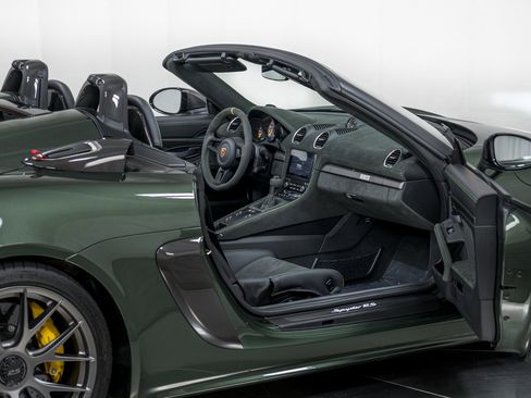 Certified 2024 Porsche 718 Boxster Spyder RS image 43