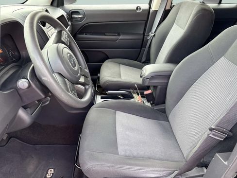 Used 2015 Jeep Patriot Sport w/ Power Value Group FWD image 22