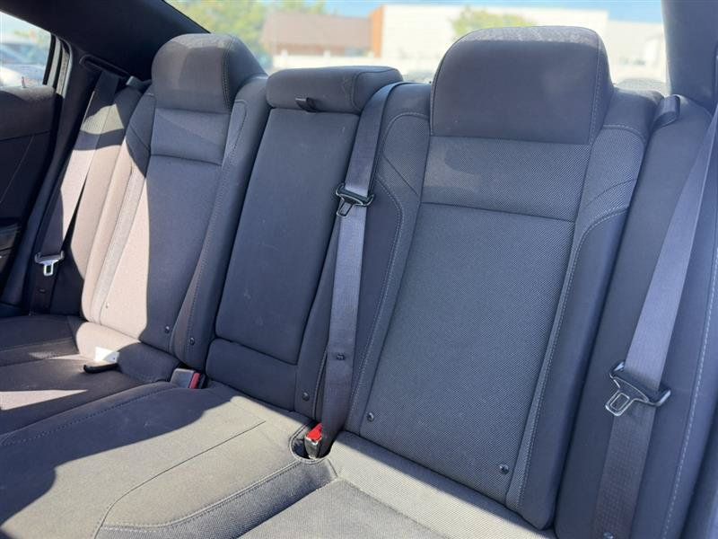 Used 2019 Dodge Charger SXT RWD image 19