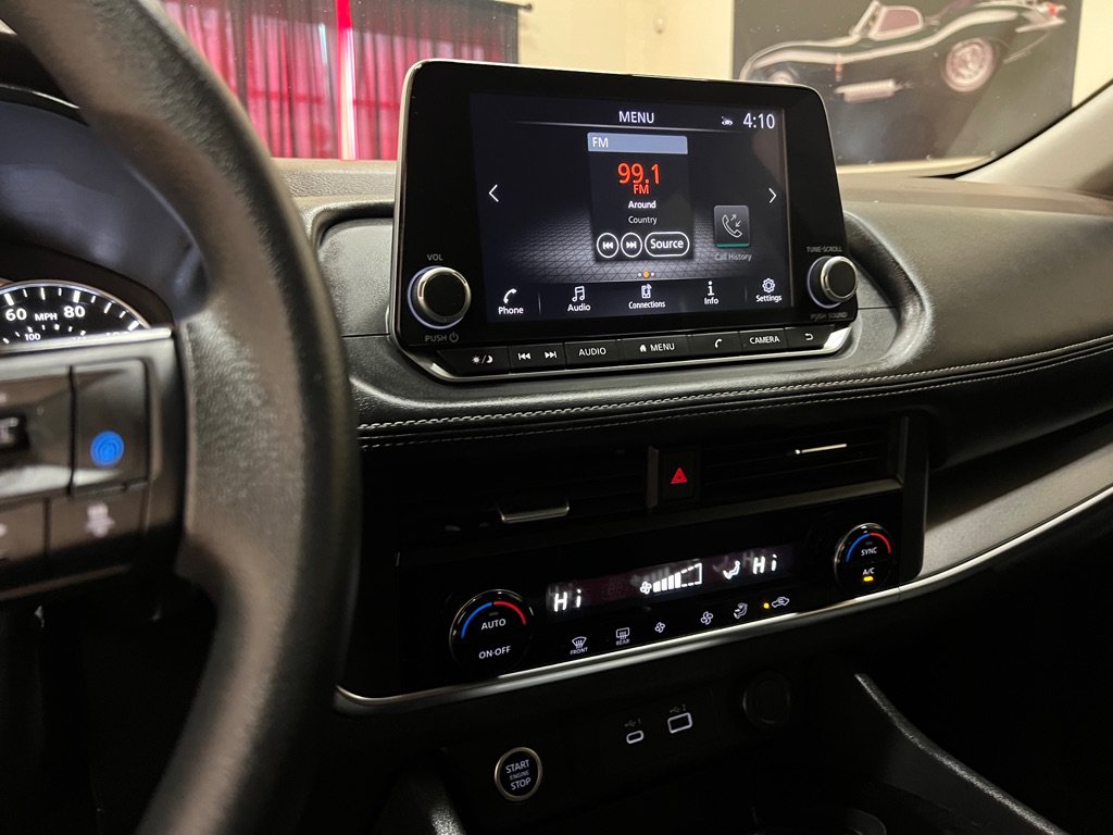 Used 2023 Nissan Rogue SV FWD image 25