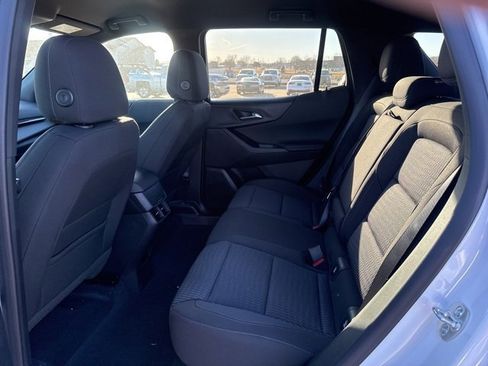 New 2026 Chevrolet Equinox LT image 18