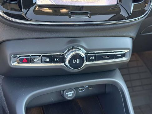 Certified 2026 Volvo XC40 B5 Plus w/ Protection Package Premier AWD/4WD image 30