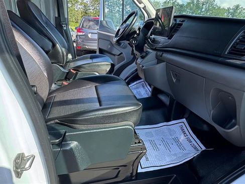 Used 2023 Ford E-Transit Medium Roof RWD image 34