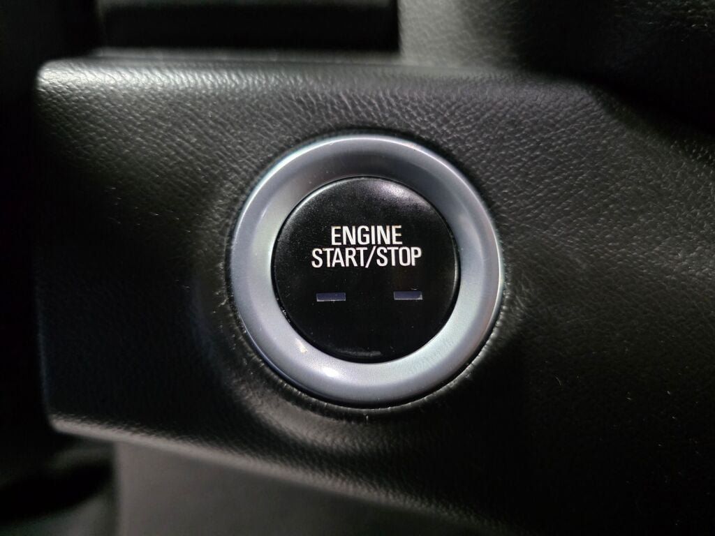 Used 2020 GMC Terrain SLE w/ Driver Convenience Package AWD/4WD image 14